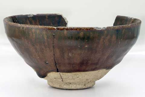 瀬戸・美濃系天目茶碗（台）2／市原歴史博物館