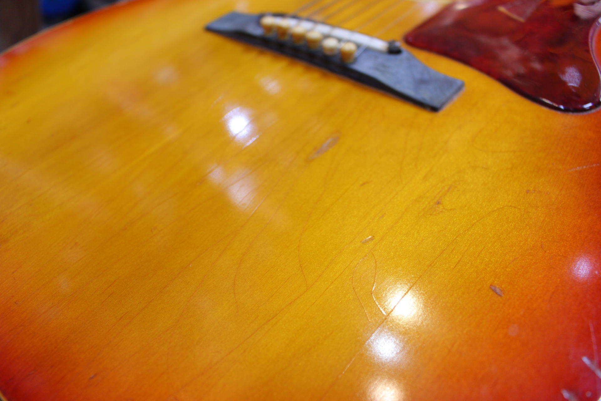 Shinjuku Vintage Guitar Show!! 本日は60年代のGibson/B-25