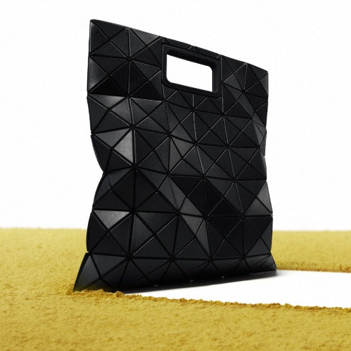 アイテムのご紹介「BOCCA MATTE」 – isseymiyake.com