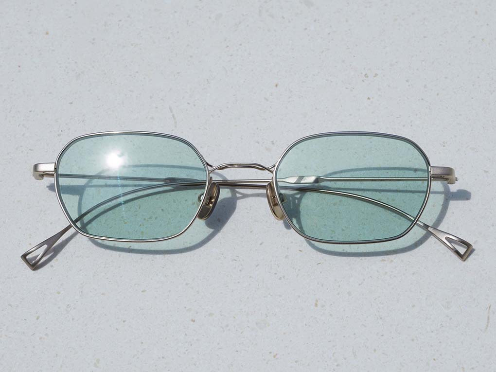 ISSEY MIYAKE EYES アイテムシリーズ BONE SERIES IX – isseymiyake.com