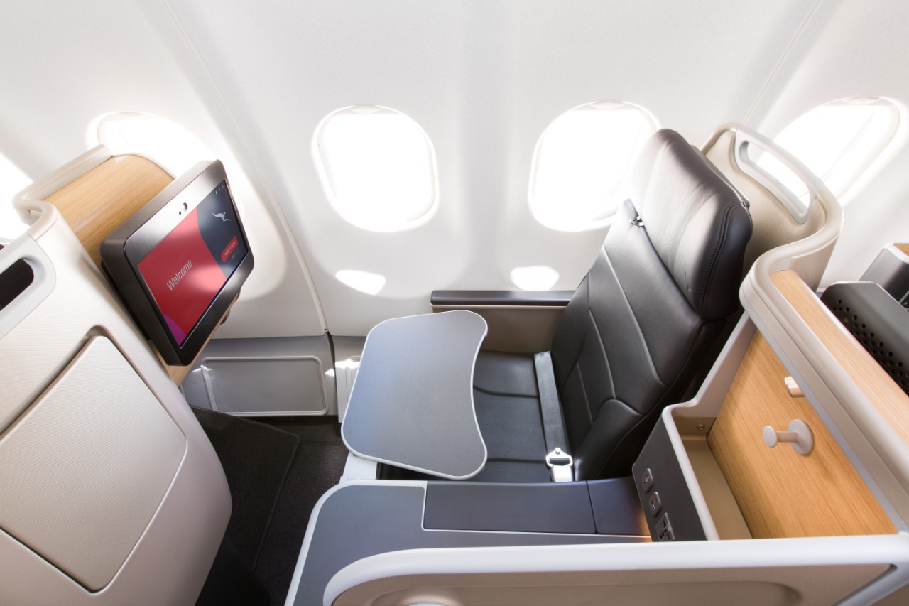 QANTAS ビジネスクラス 荷物タグ 複数セット 優先的 重い荷物