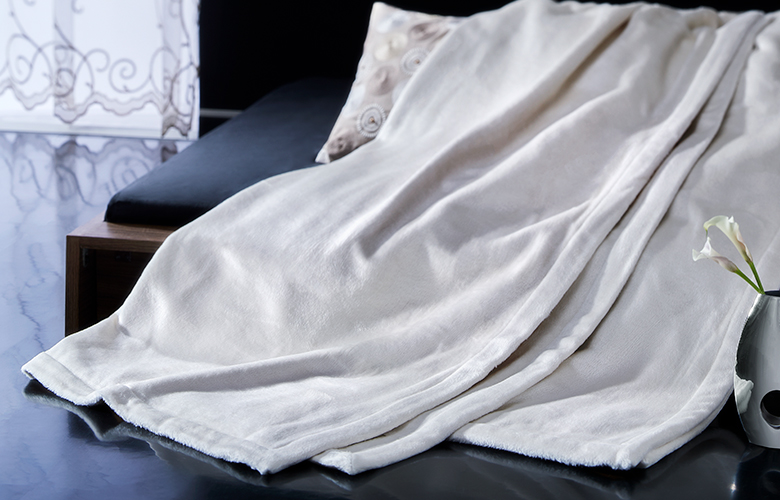 極 家蚕シルク毛布 | 毛布の老舗【三井毛織】公式ホームページ