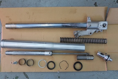 GSX-R1100 フロントフォーク オイル漏れ 修理 | ナガツマ