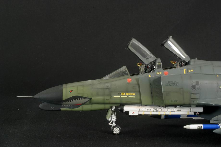 1/48 Hasegawa F-4G phantom II Wild Weasel photo gallery