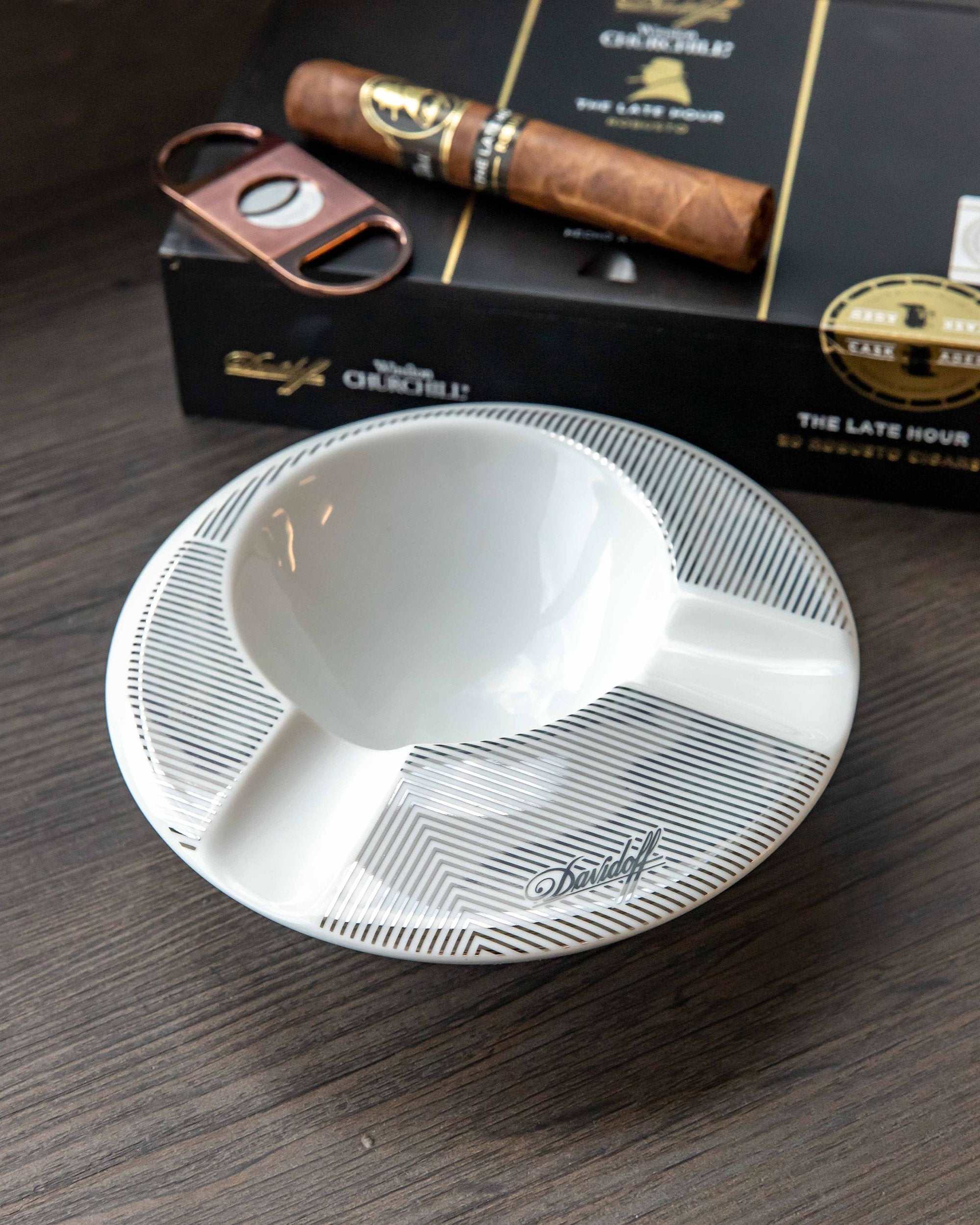 Davidoff Porcelain Round Ashtray (2 Cigars) – nextCIGAR