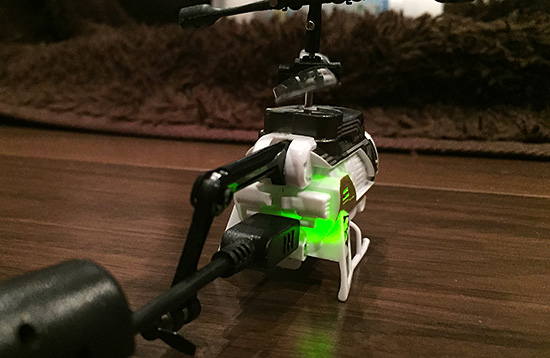 デジカメに変身！カメラ付き超小型ヘリコプター 「ナノファルコン