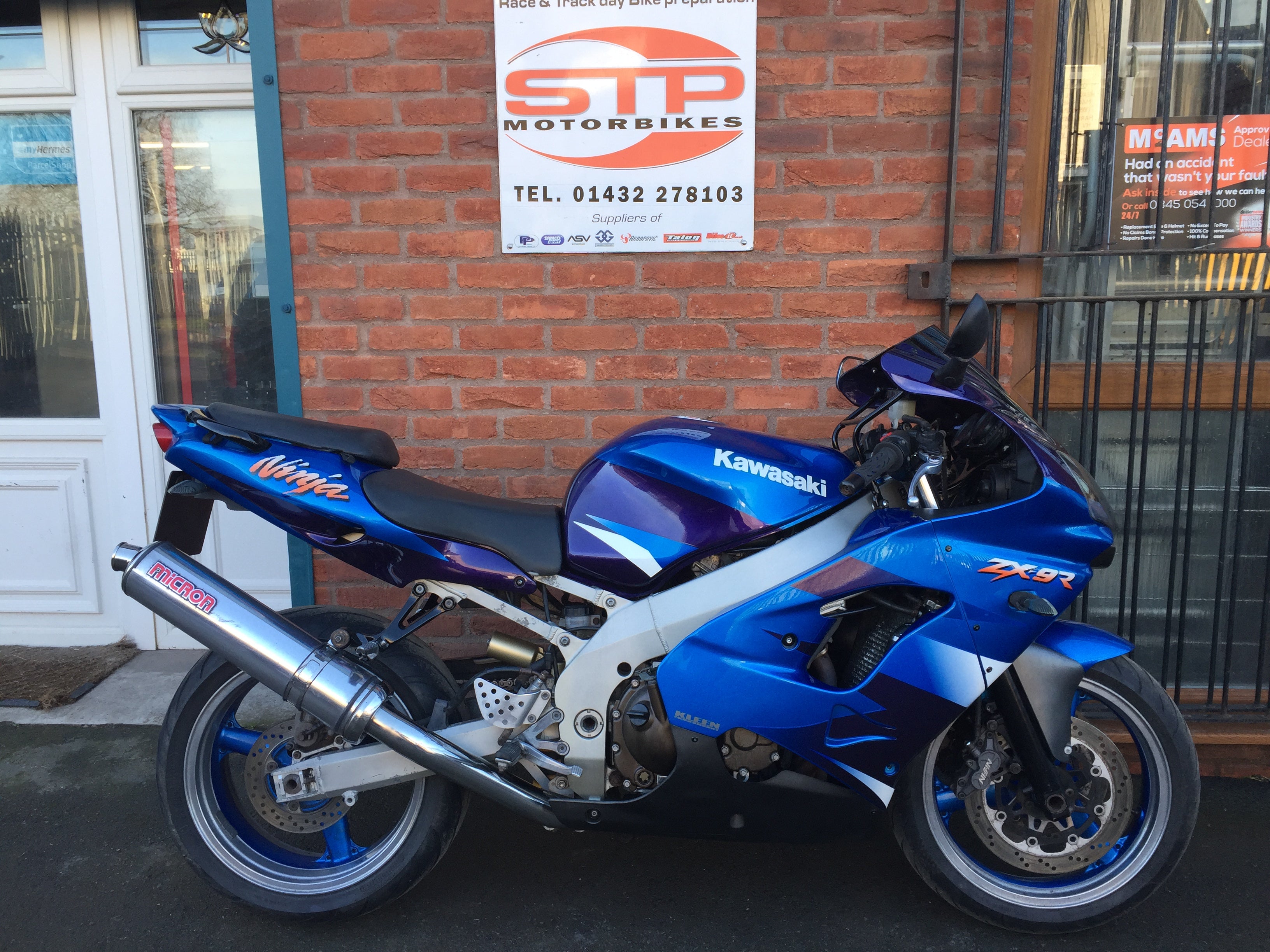 2000 Kawasaki ZX-9R E1 | STP Racing Products