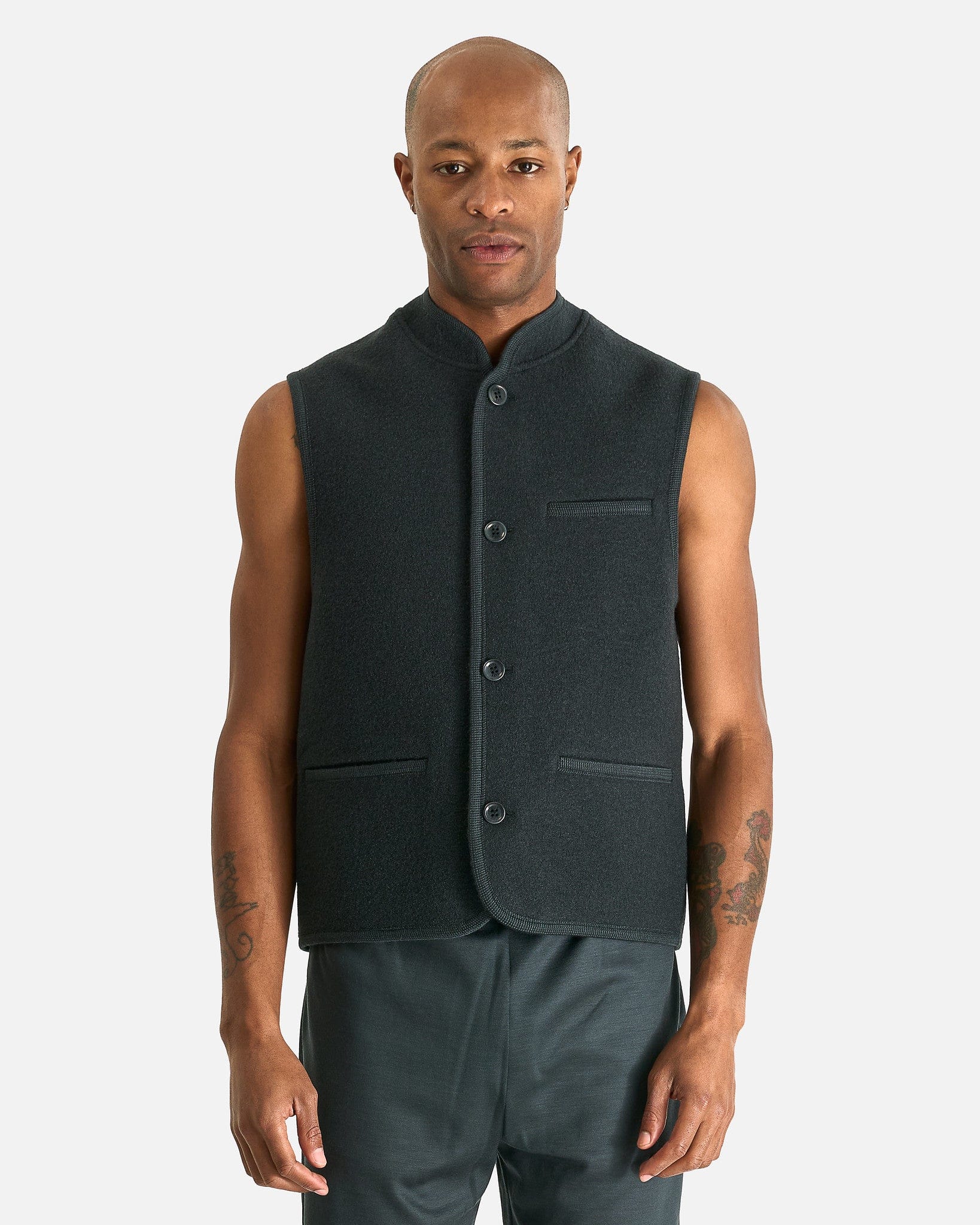 Walker Gilet in Plombe Felted – SVRN