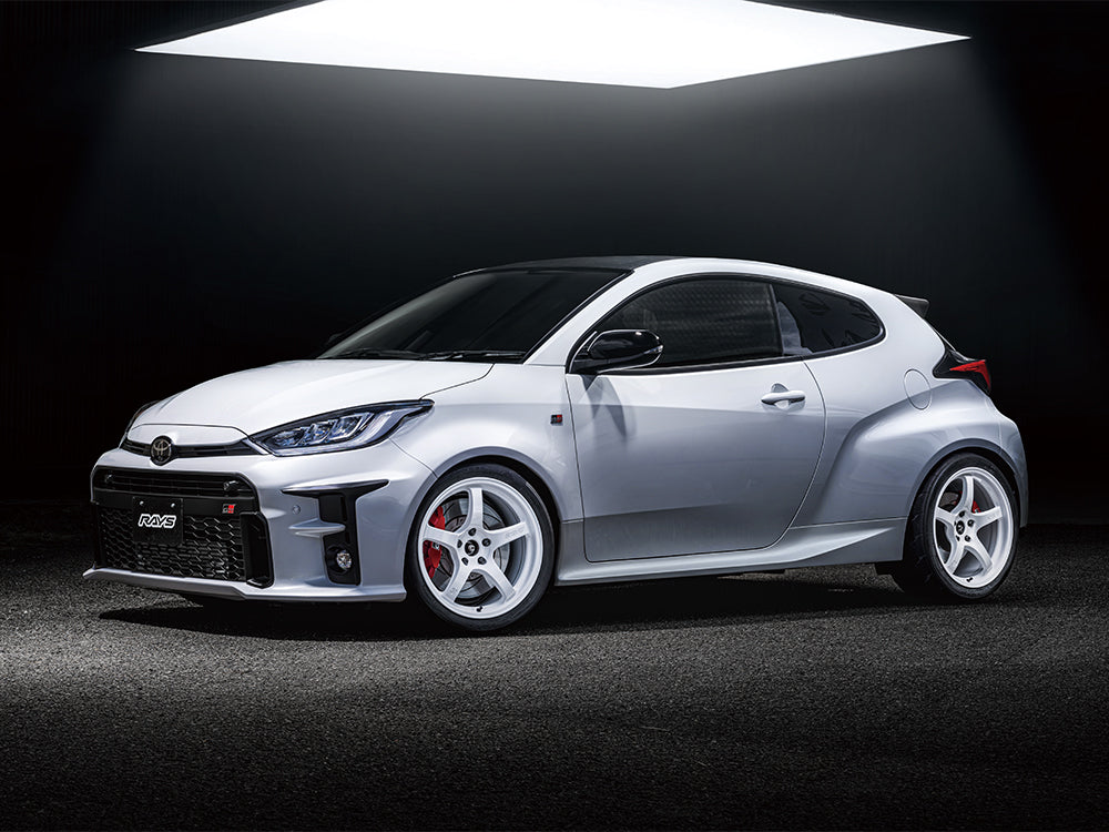 Gramlights 57CR - 18x9.5 / +38 / 5x114.3 - Ceramic Pearl White