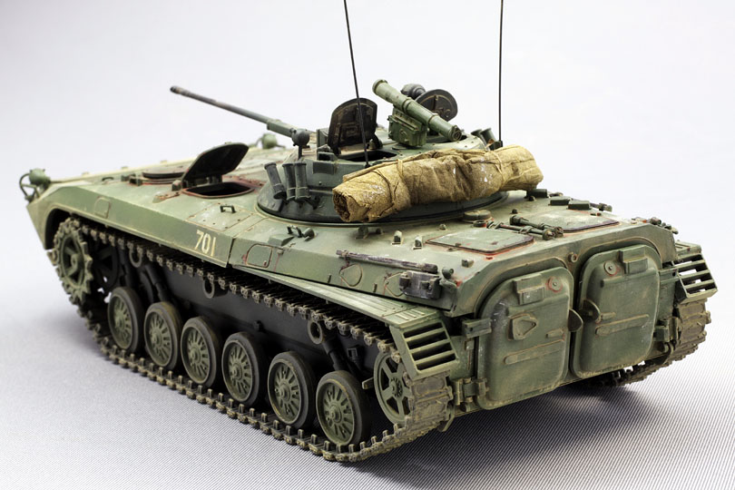 ドラゴン 1/35 BMP-2歩兵戦闘車 （完成品） ◉BMP2（DRAGON 1/35）1990