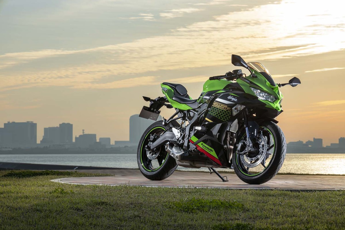 カワサキ・ニンジャZX-25R SE KRTエディション（MR/6MT）【レビュー