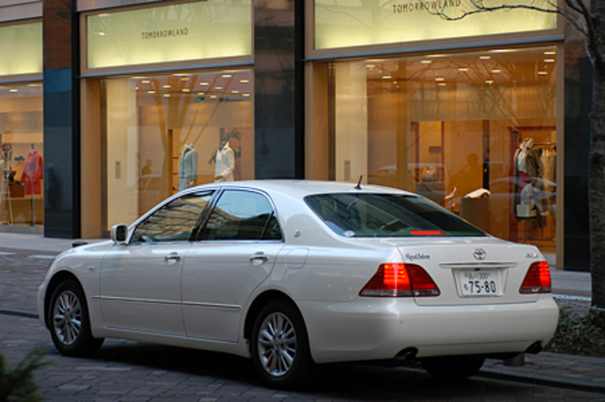 トヨタ・クラウン3.0ロイヤルサルーン（6AT）【ブリーフテスト