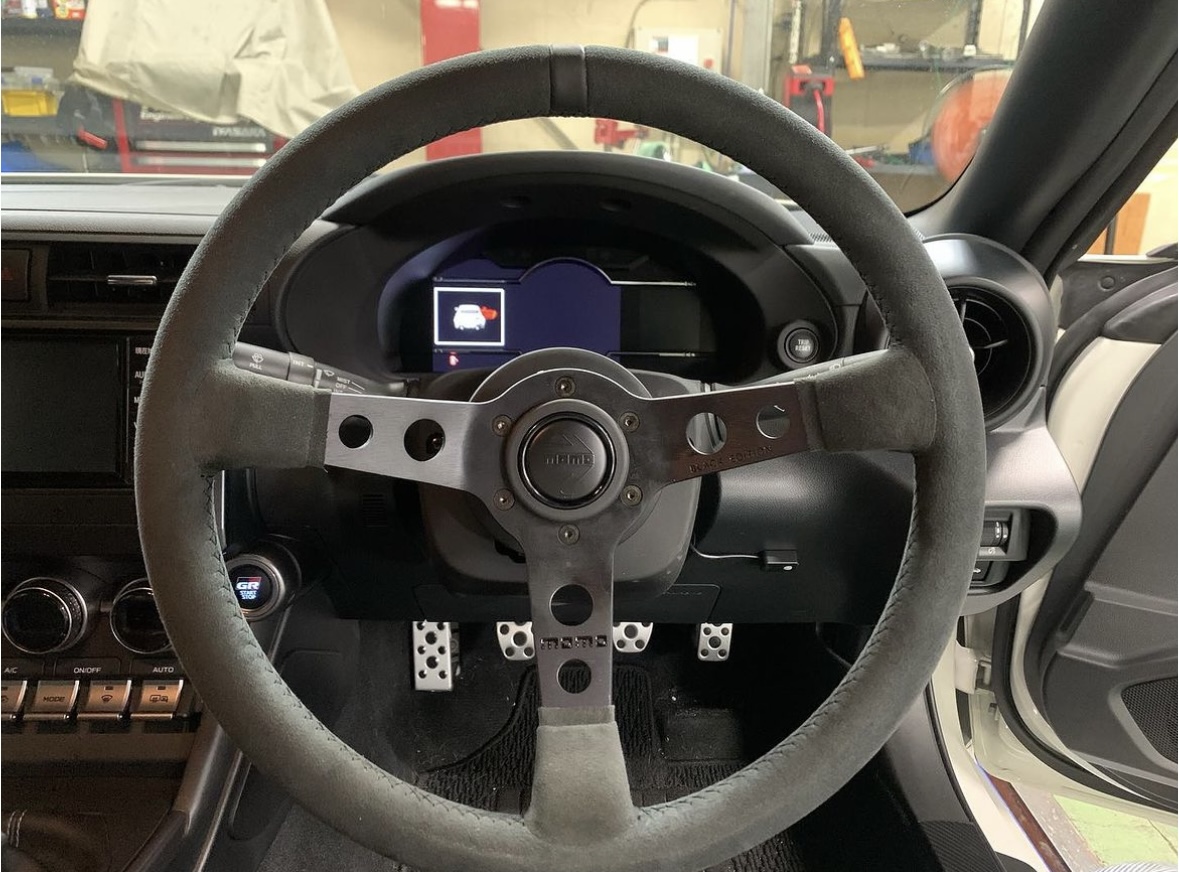 GR86 MOMO ステアリング ワークスベル取付!! | ホイールパラダイス