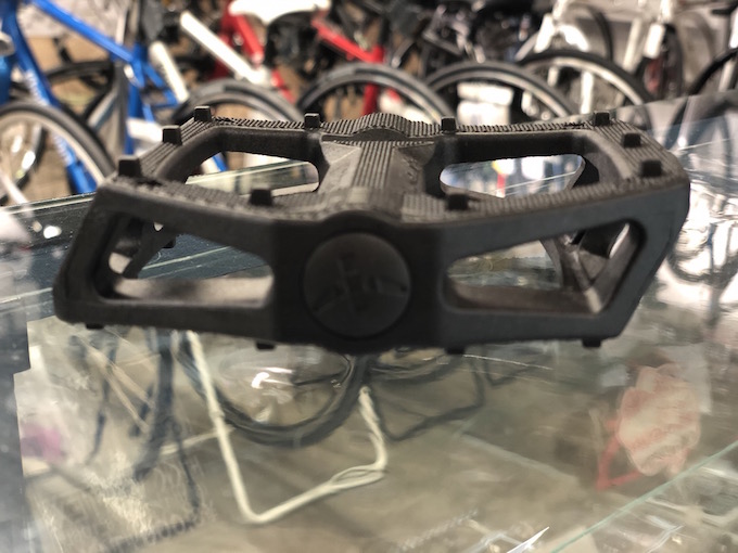 BMX】スタッフ嶋田も愛用の人気ペダル再入荷‼️BMX以外にもガンガン