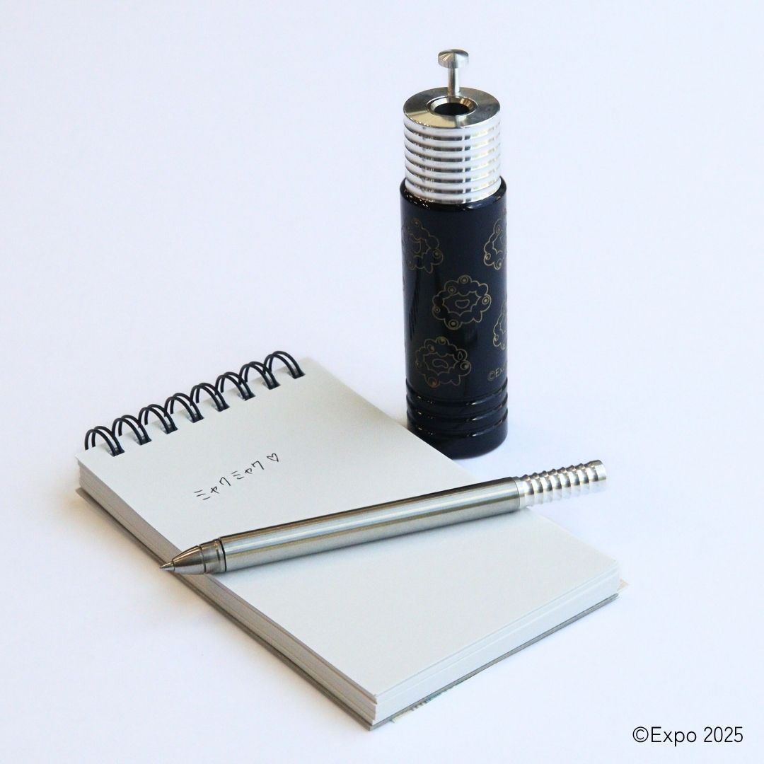 EXPO2025 卓上ボールペン｜メタルクラフト-ピアノブラック – 47 TREASURE