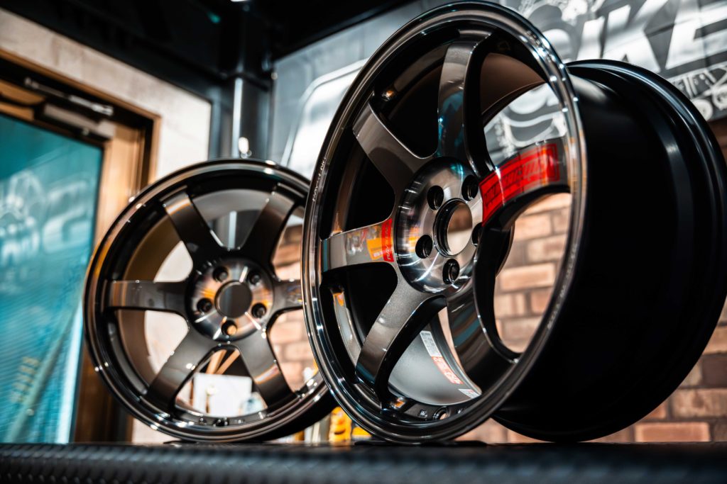 TE37SL後継モデルTE37SAGA SL PGカラー（17inch 8j inset25 5/100