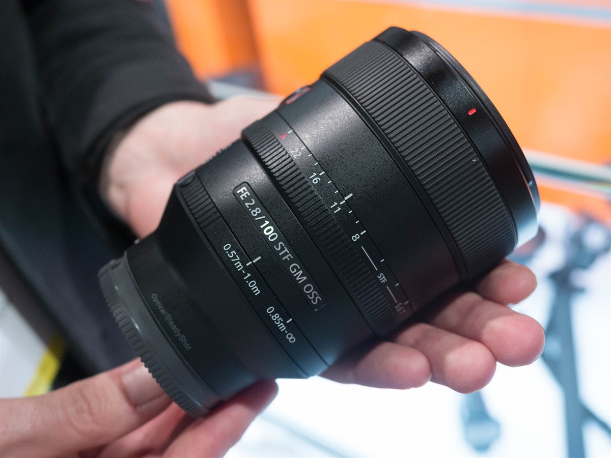 Hands-on with Sony 100mm F2.8 STF G Master and FE 85mm F1.8 lenses