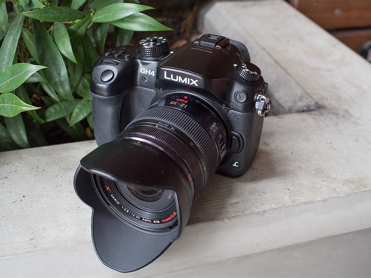 Panasonic firmware debugs GH4, improves stabilization on 42.5mm