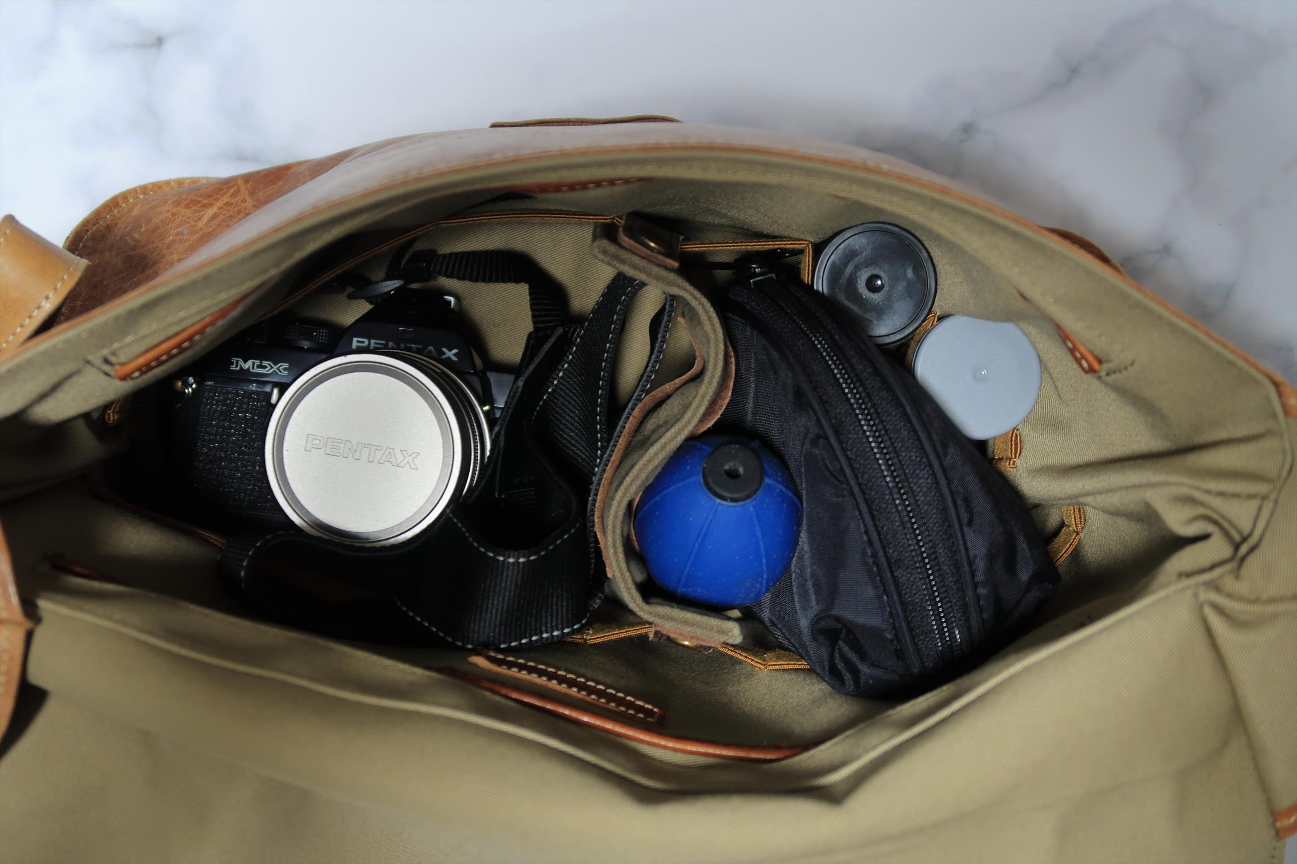 カメラバッグ】卉奏（キソウ）- アクリュ サビカがとても良い | 猫は