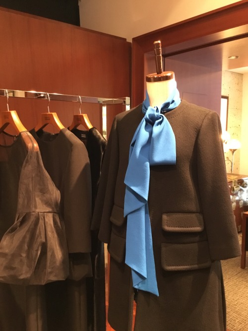 MIKAKO NAKAMURA ネイビーシルクブラウス 銀座和光 サイズ38 NEW