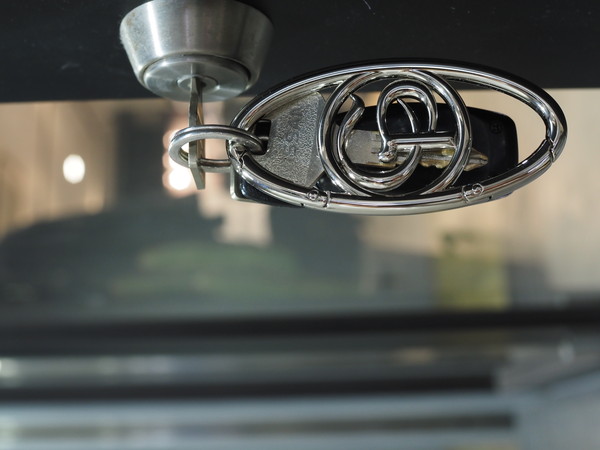 COOTIE PRODUCTIONS / Symbol Carabiner -Silver- | 80-HACHIMARU-