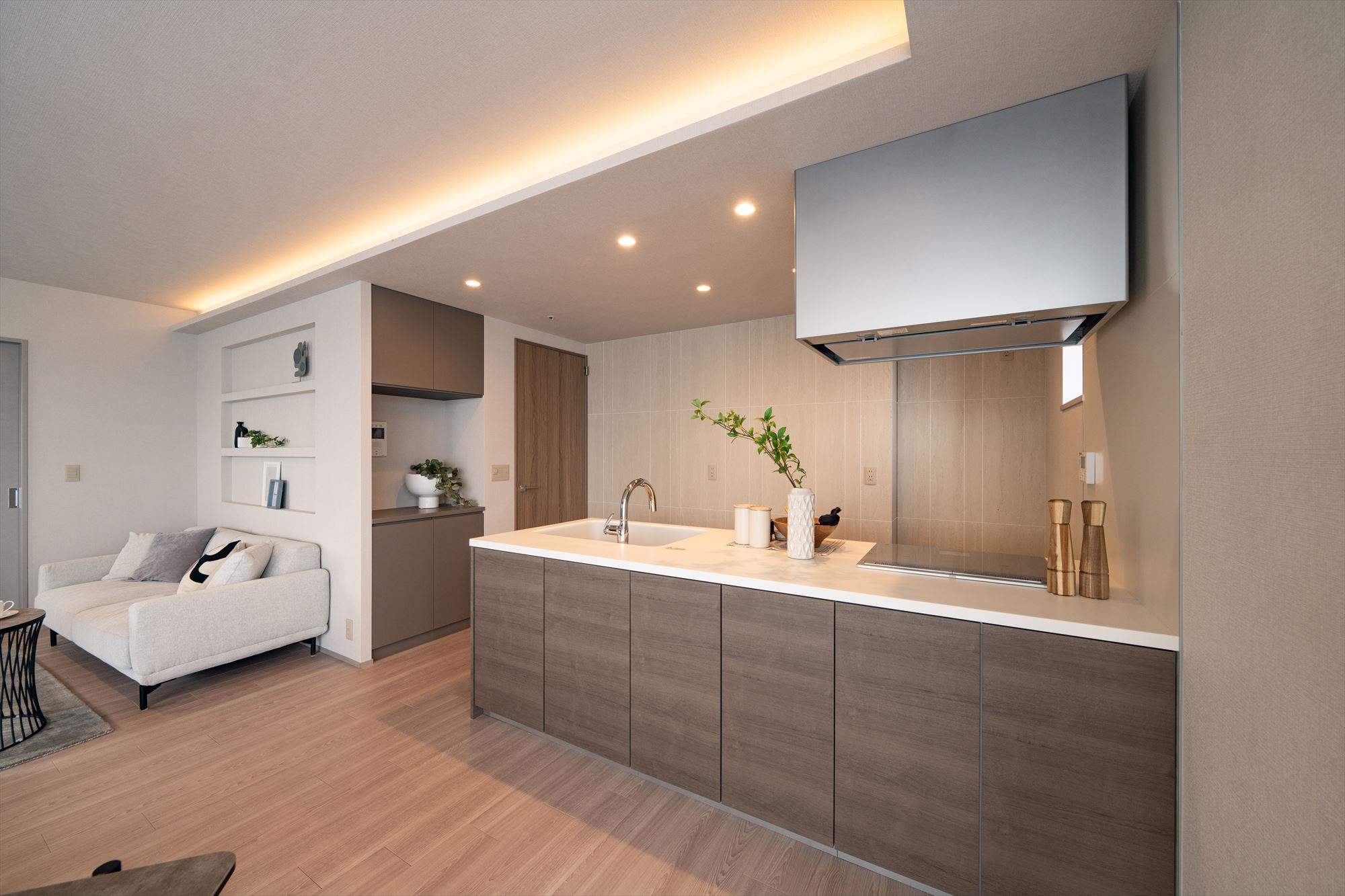 高年式高品質美品1人暮らし家電セット❗️大阪、大阪近郊配送と設置無料❗️F Simple NAIKEN |大阪賃貸 \初期費用をおさえて引っ越し// | 【No.1657