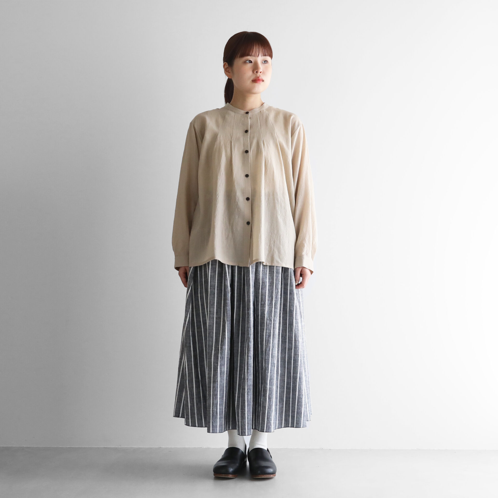 ウォッシャブルウールタックブラウス U113をリリースしました／ – HUIS