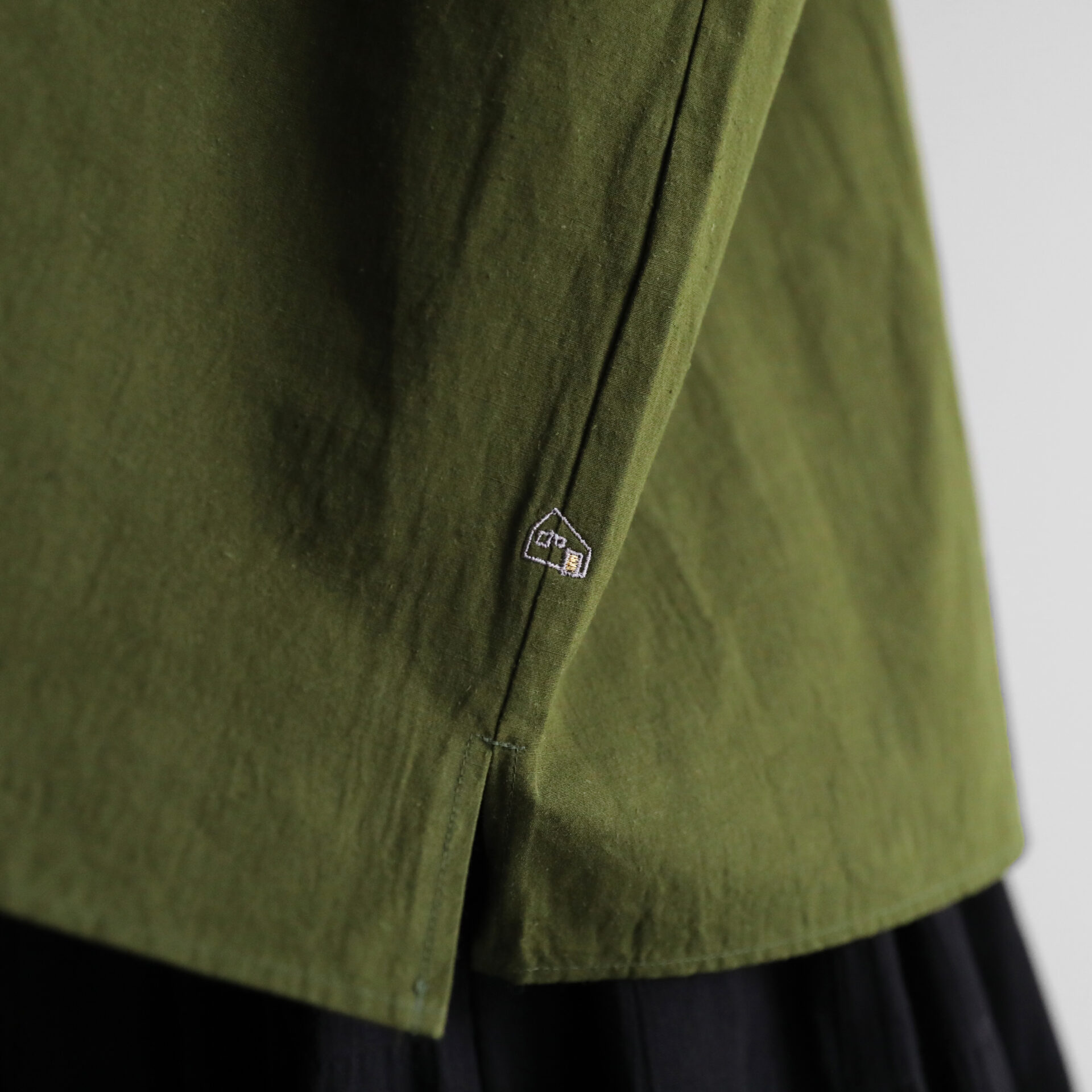 ギザコットンヘンプバンドカラーワイドブラウス U104をリリースしま