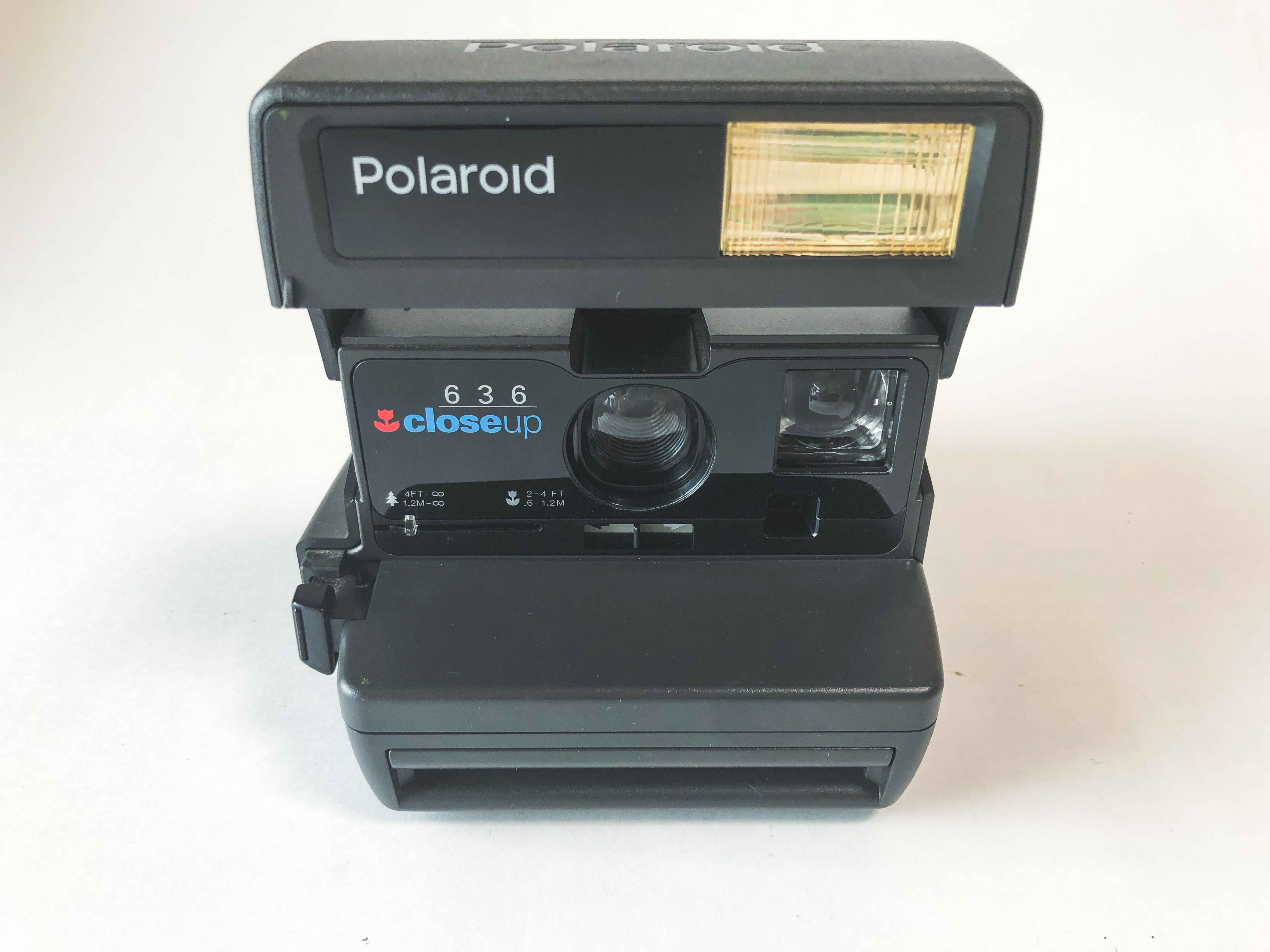 ジャンクポラロイド 636 CloseUp に期限切れのフィルムを入れてみた