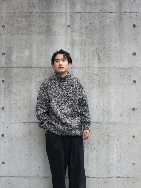 コモリのタートルネック - 1LDK annex