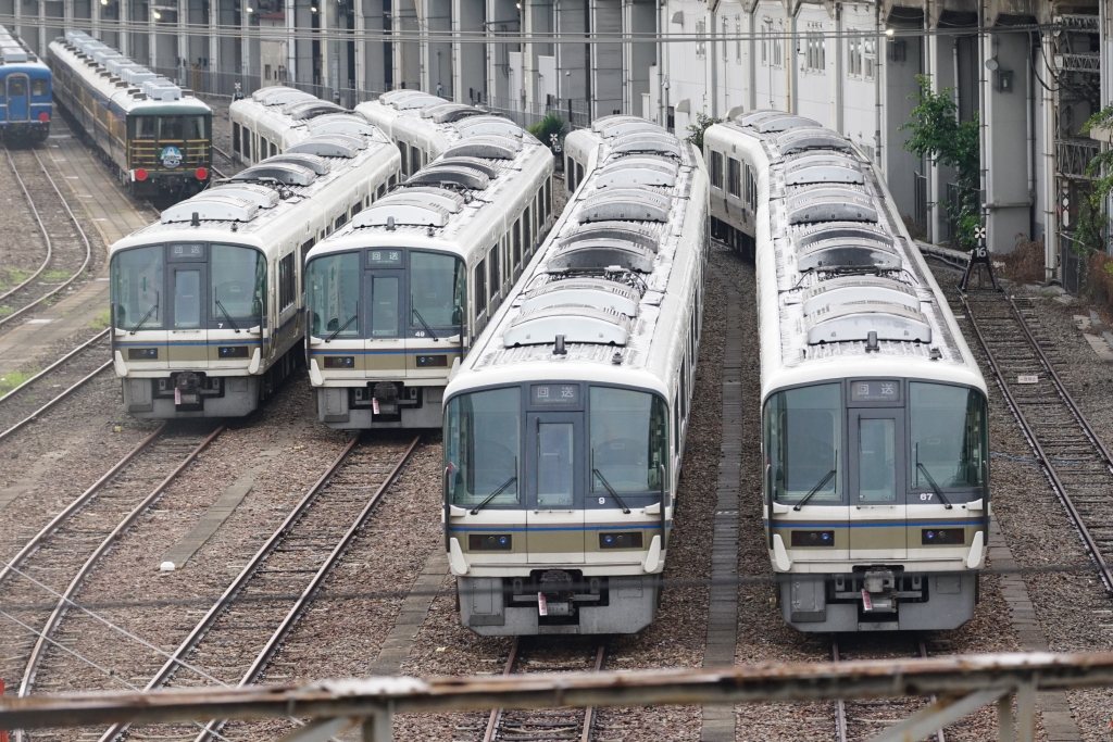 宮原に疎開留置中の221系元網干車の状況（2021.7） | 鉄道プレス