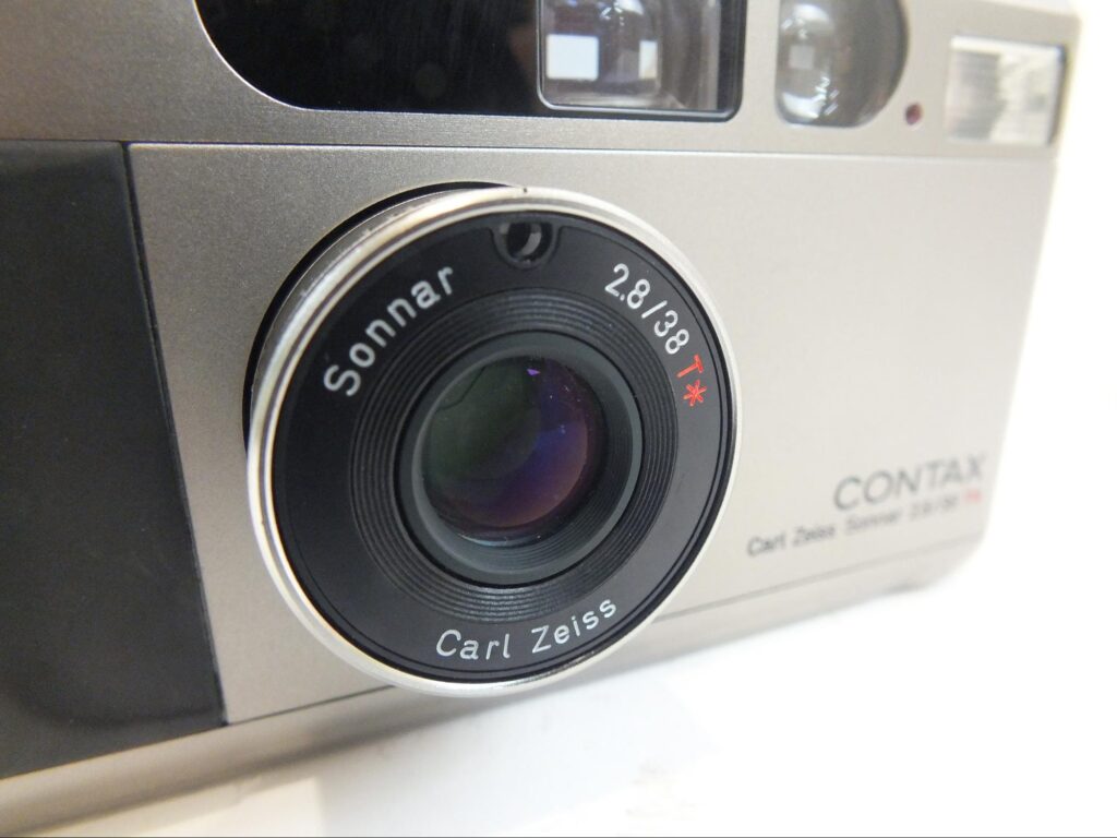 高級コンパクトカメラって何が違うの？CONTAX T2の使用感とは | ニーゴ