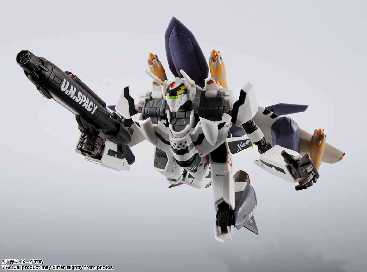 HI-METAL R VF-0Sフェニックス(ロイ・フォッカー機) ＋ QF-2200D-B