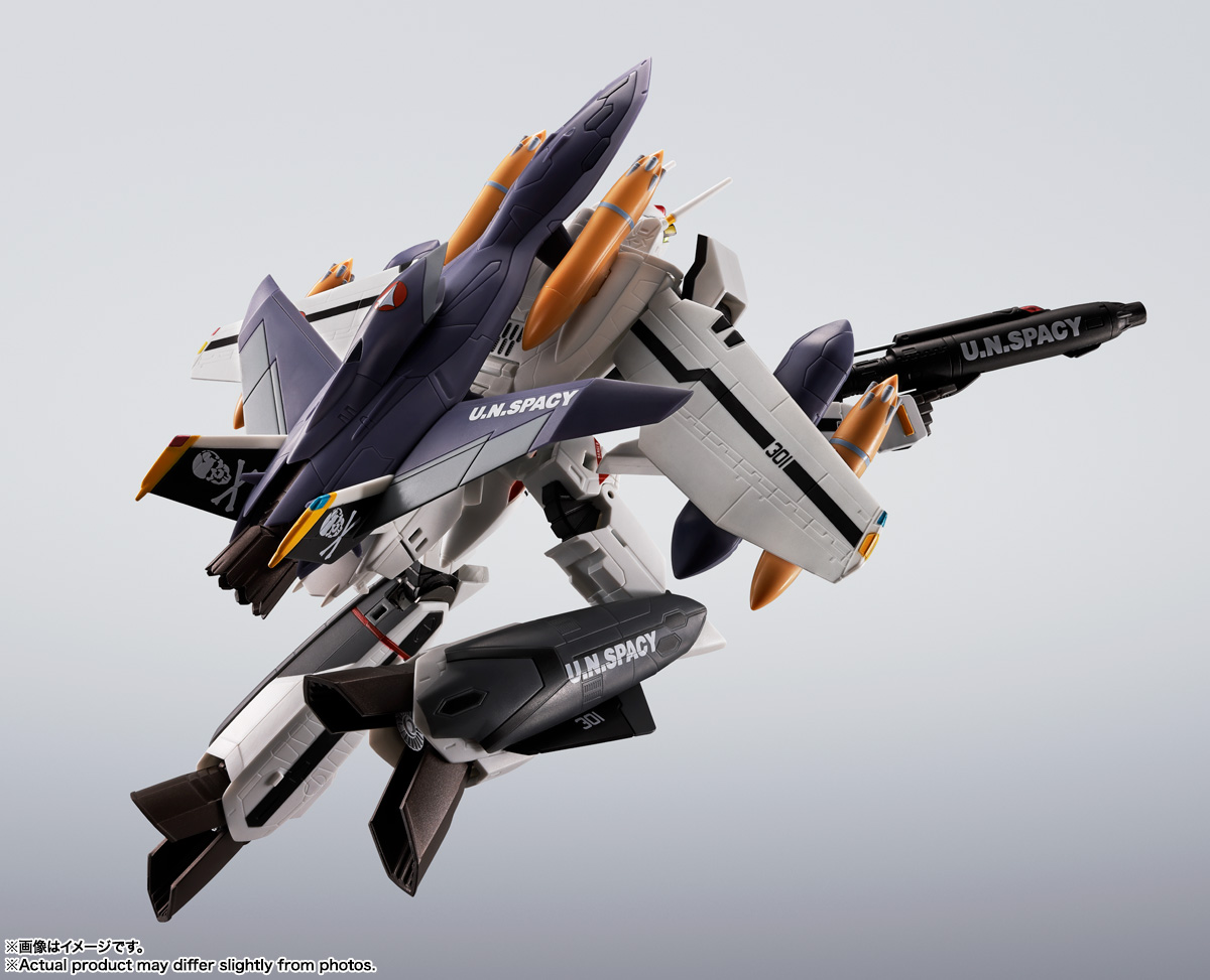 HI-METAL R VF-0Sフェニックス(ロイ・フォッカー機) ＋ QF-2200D-B