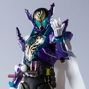 S.H.Figuarts 仮面ライダークローズエボル | 魂ウェブ