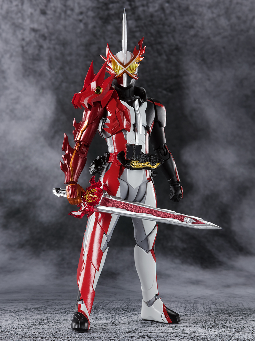 S.H.Figuarts KAMEN RIDER SABER Brave Dragon | TAMASHII WEB