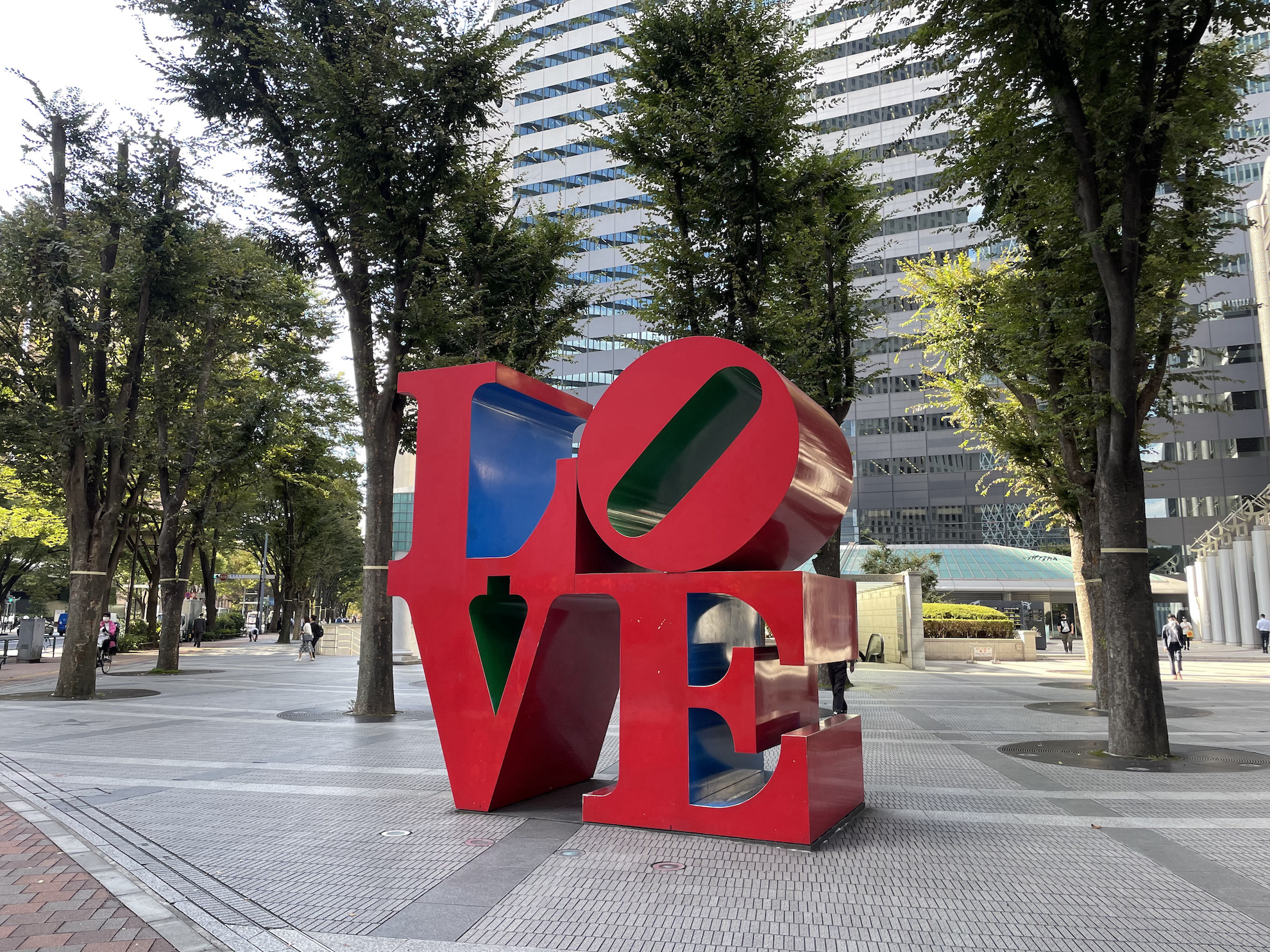 ロバート・インディアナ「LOVE」 | ニッポン旅マガジン