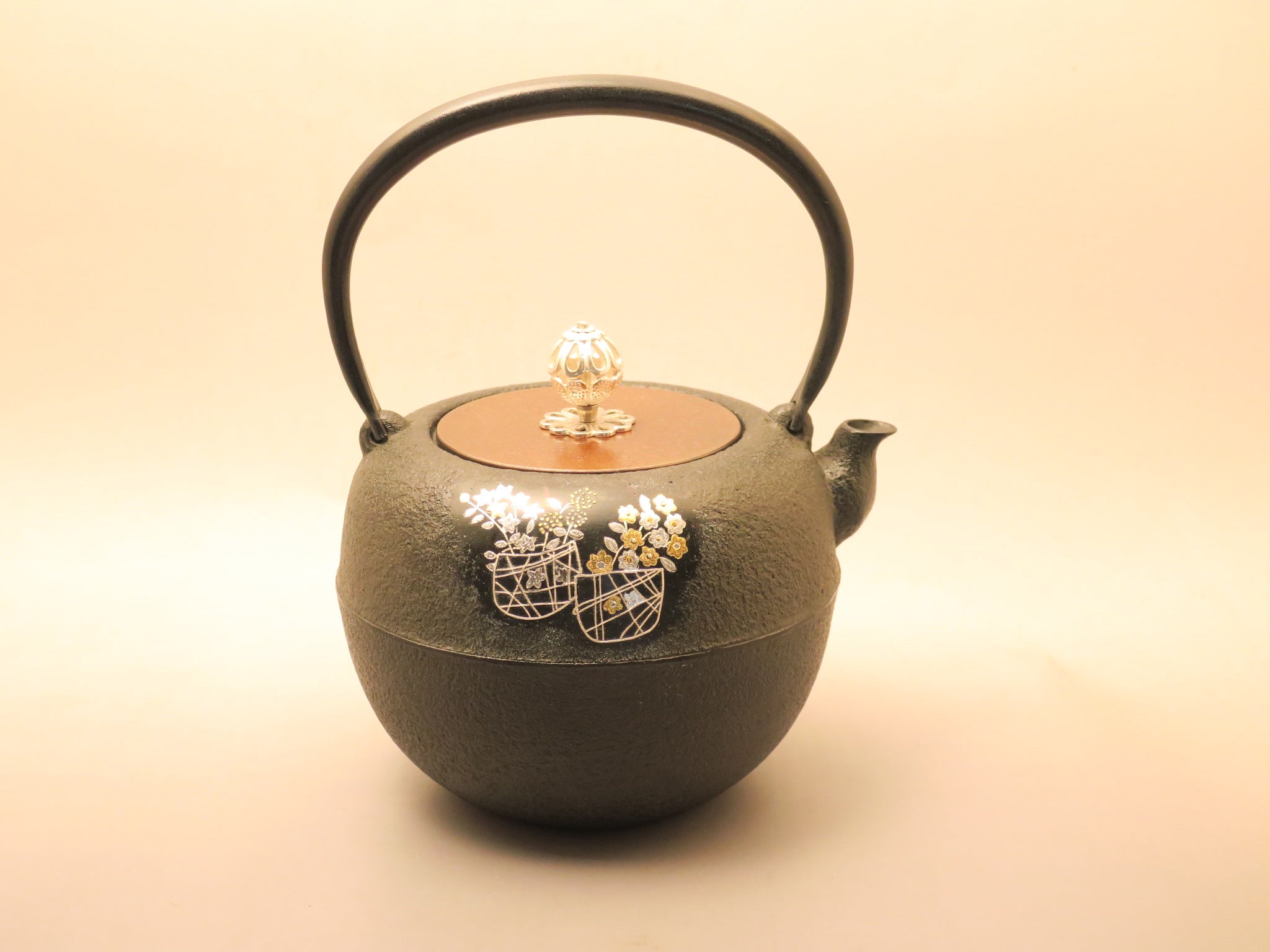 Collections – 豪華絢爛高岡鉄瓶 Takaoka Tetsubin