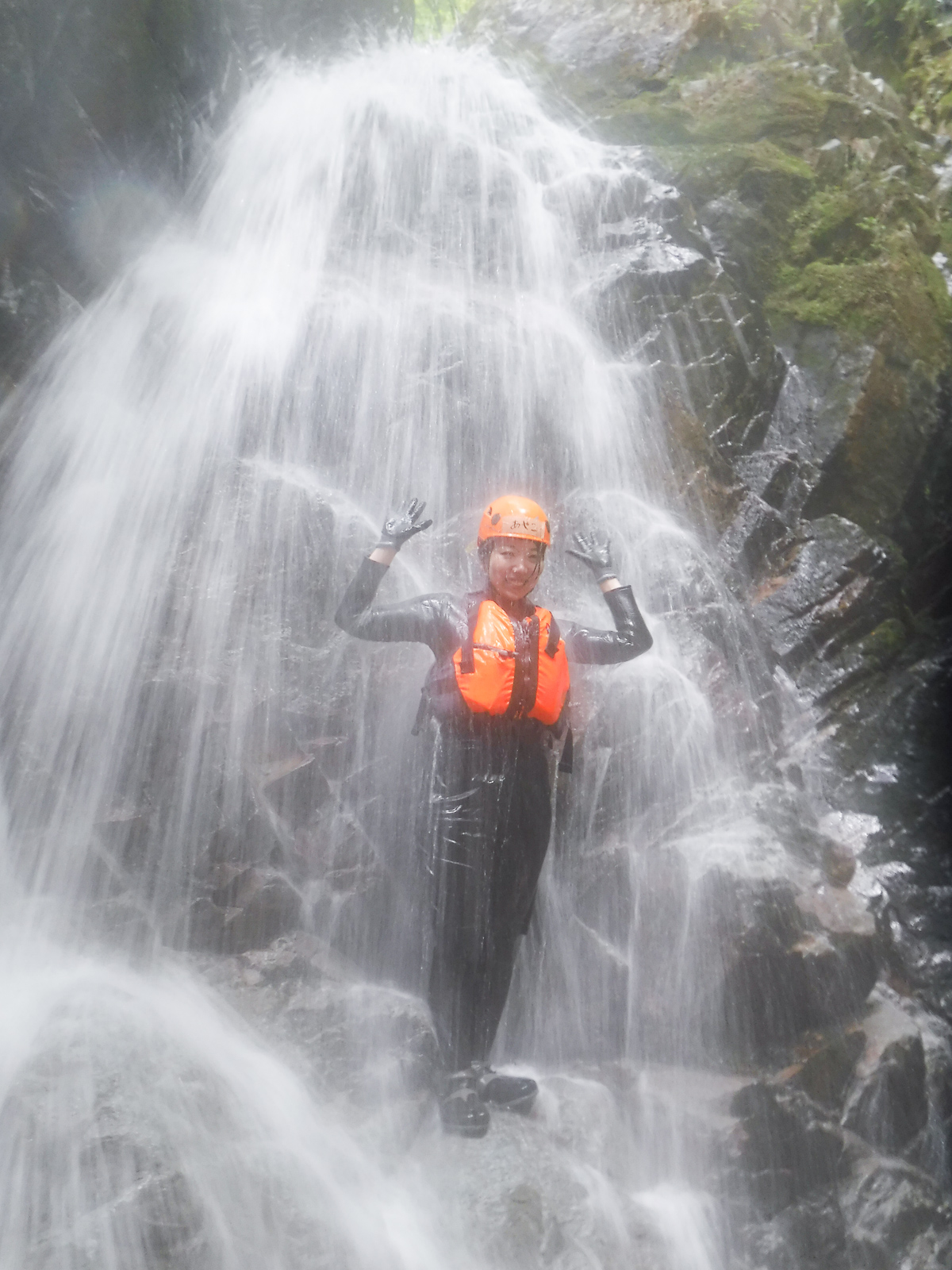 乗政大滝・岐阜県【輝く名水の滝つぼ！下呂温泉の穴場滝へ】 | 滝