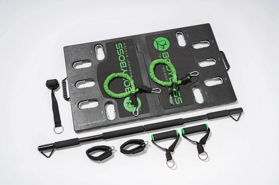 一畳未満で100種以上の筋トレができる。チューブが絶妙な《BODYBOSS 2.0》