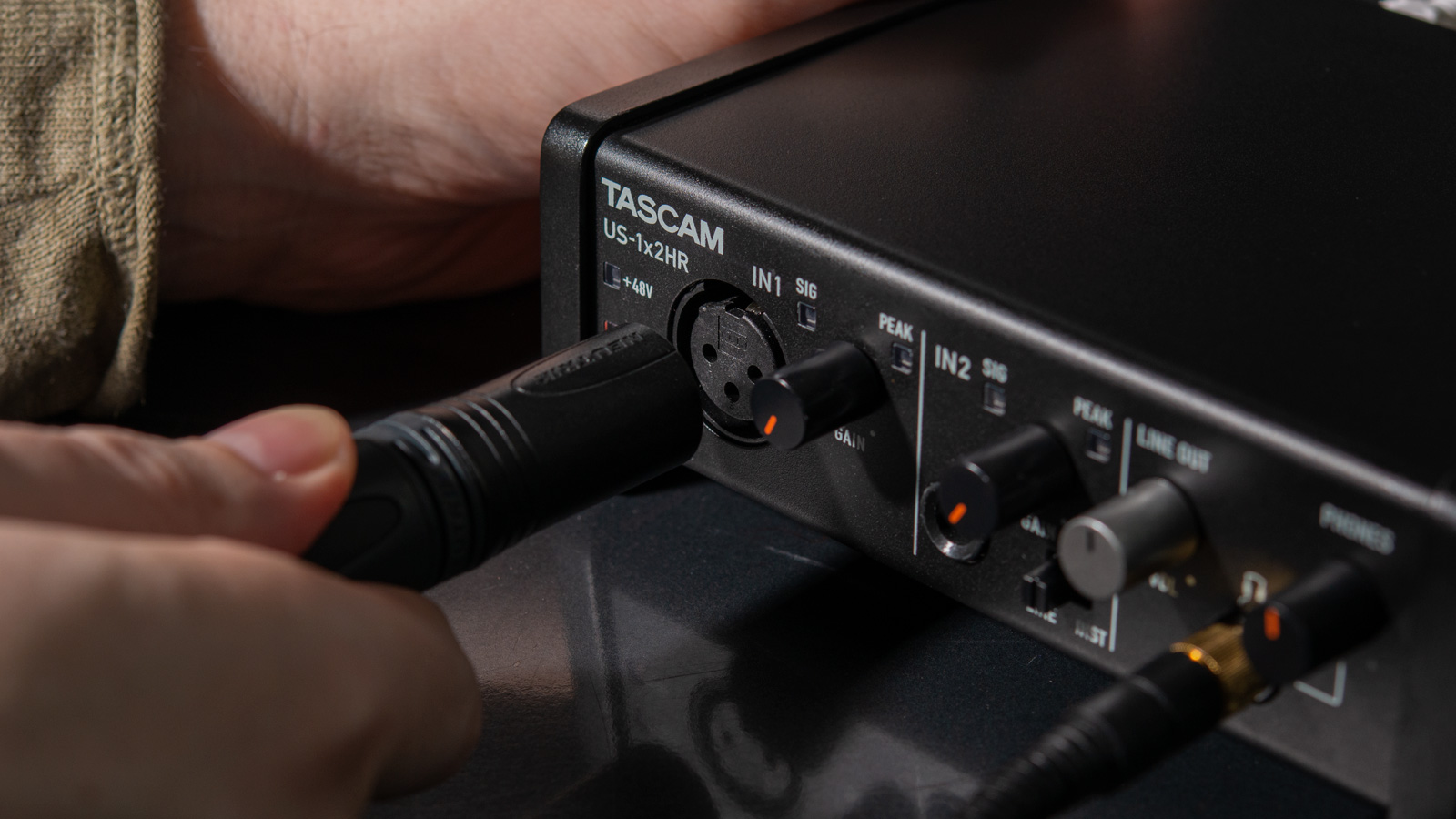 US-1x2HR | 1Mic, 2IN/2OUT High Resolution Versatile USB Audio