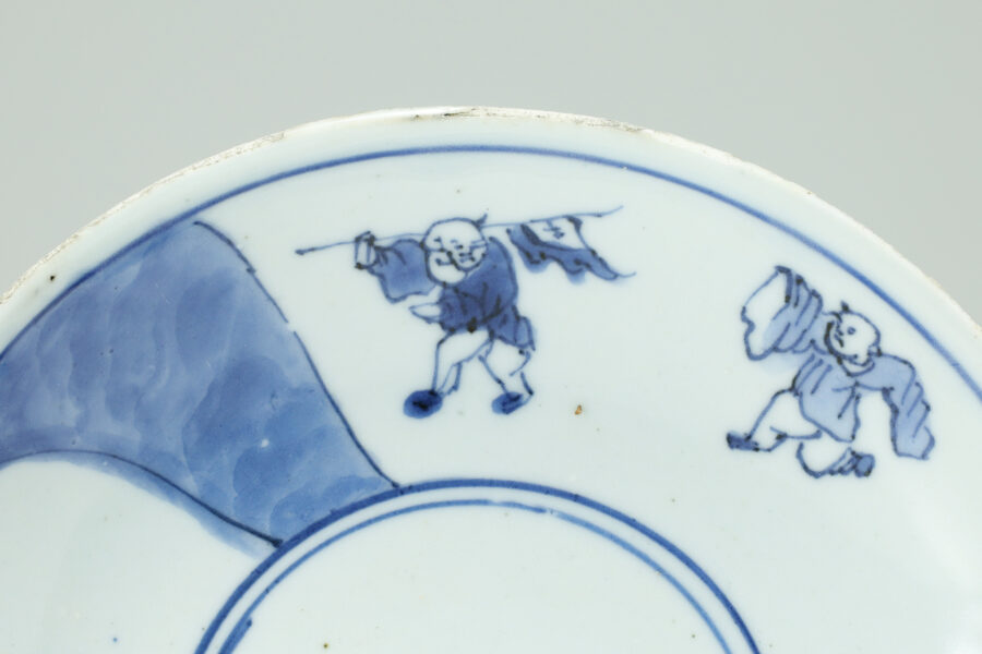 古染付唐子文皿（5客 / 明時代） - 天平堂（TENPYODO）