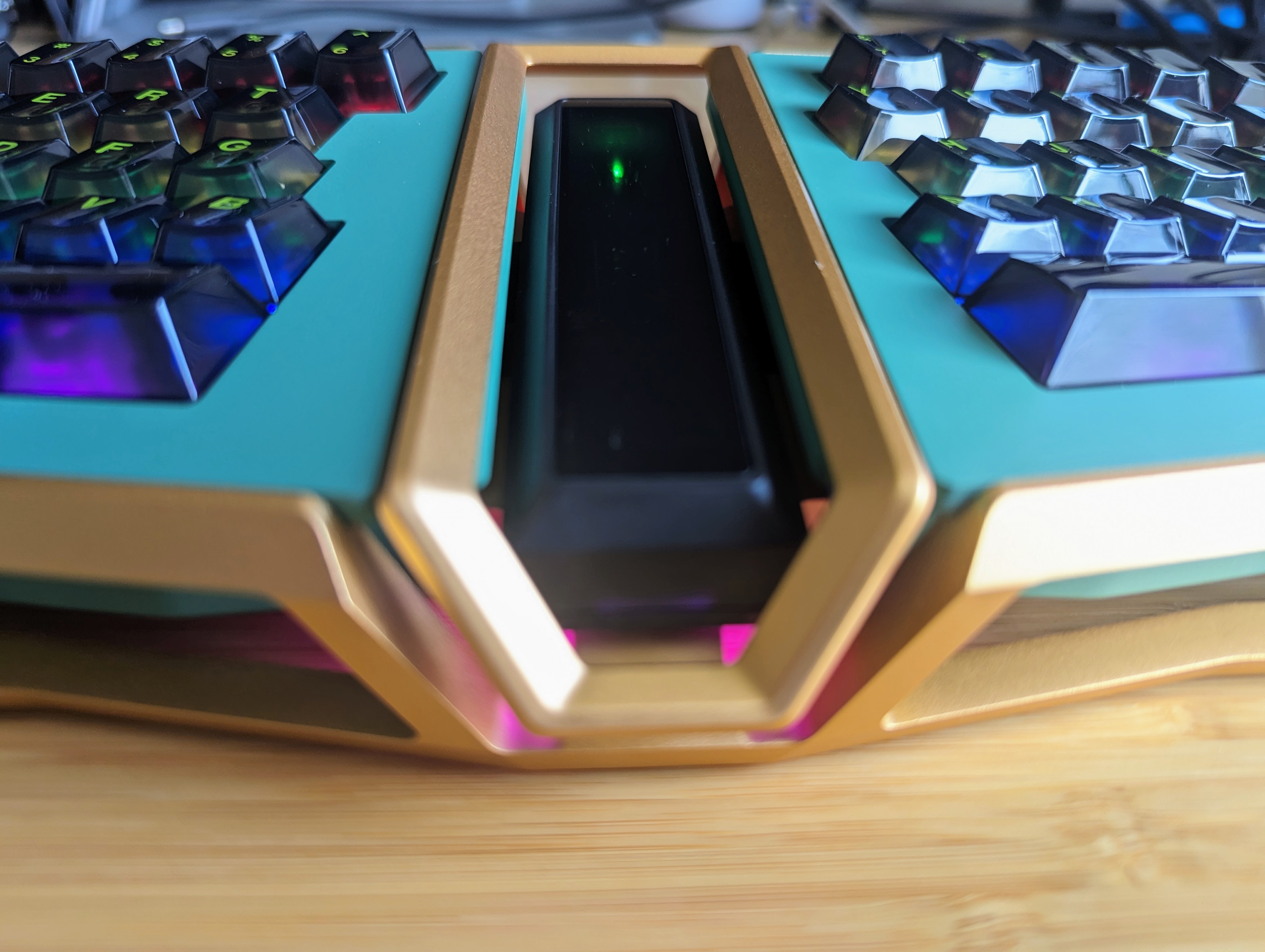 Angry Miao's AM AFA R2 is part sculpture, part keyboard | TechCrunch