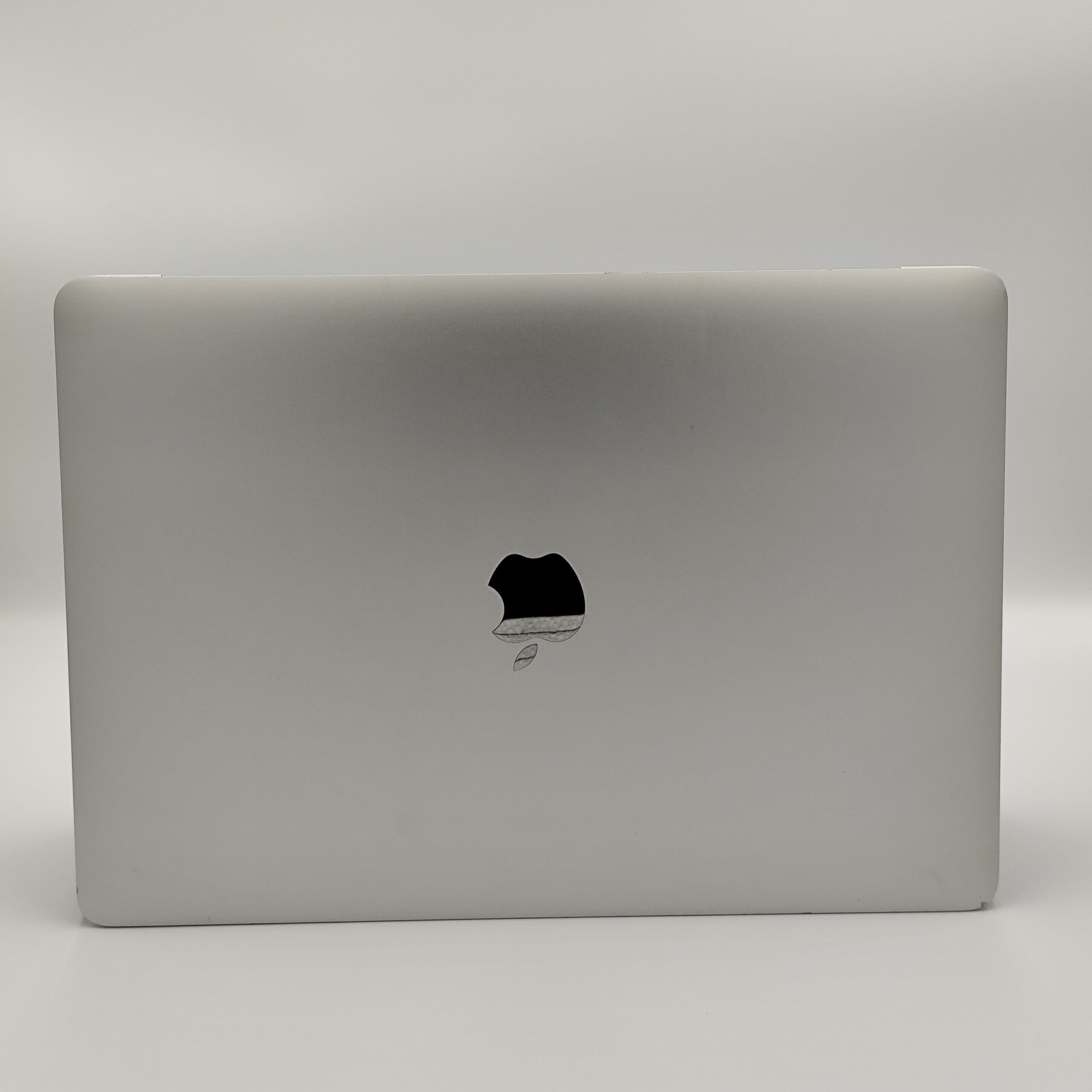 Apple MacBook Pro 2020 |M1, 16GB Ram, 256GB SSD|13″| Pre-owned