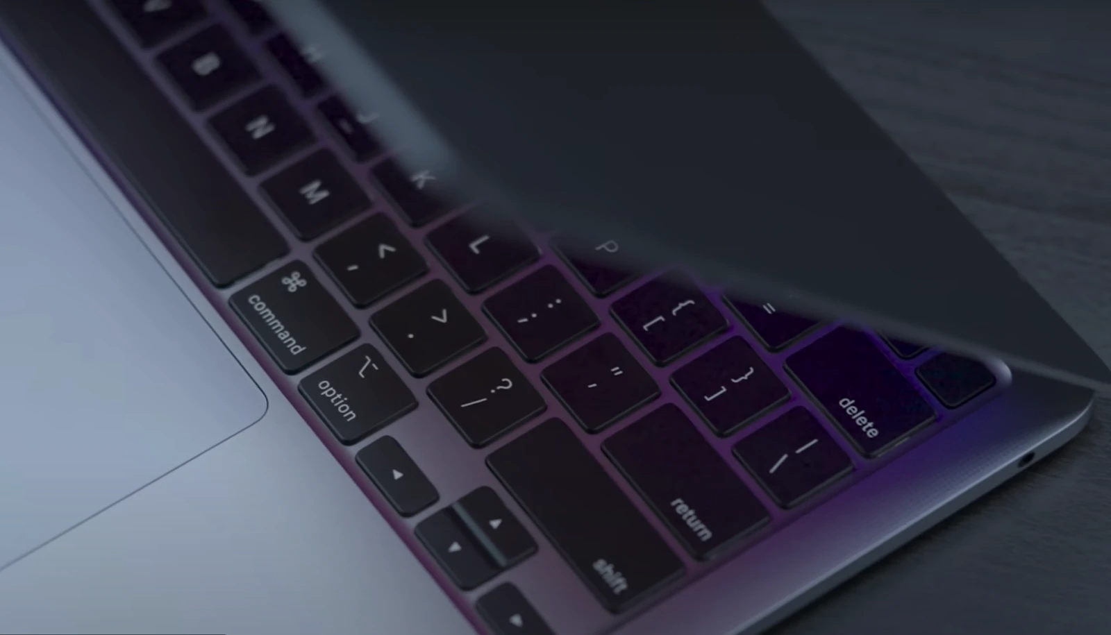 MacBook Pro 13-inch (2022) review - TechToro.io