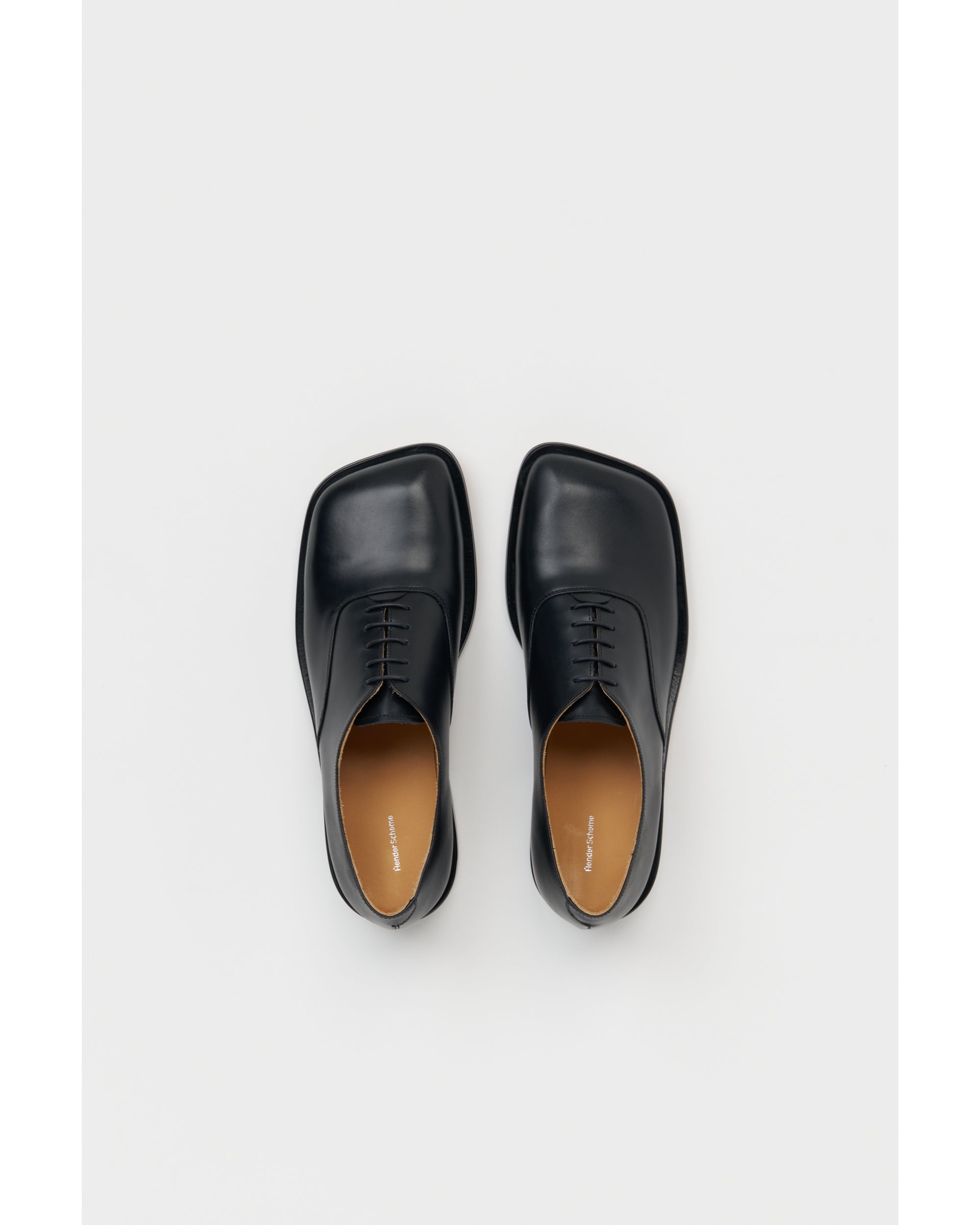 bear foot balmoral black – TIME AFTER TIME