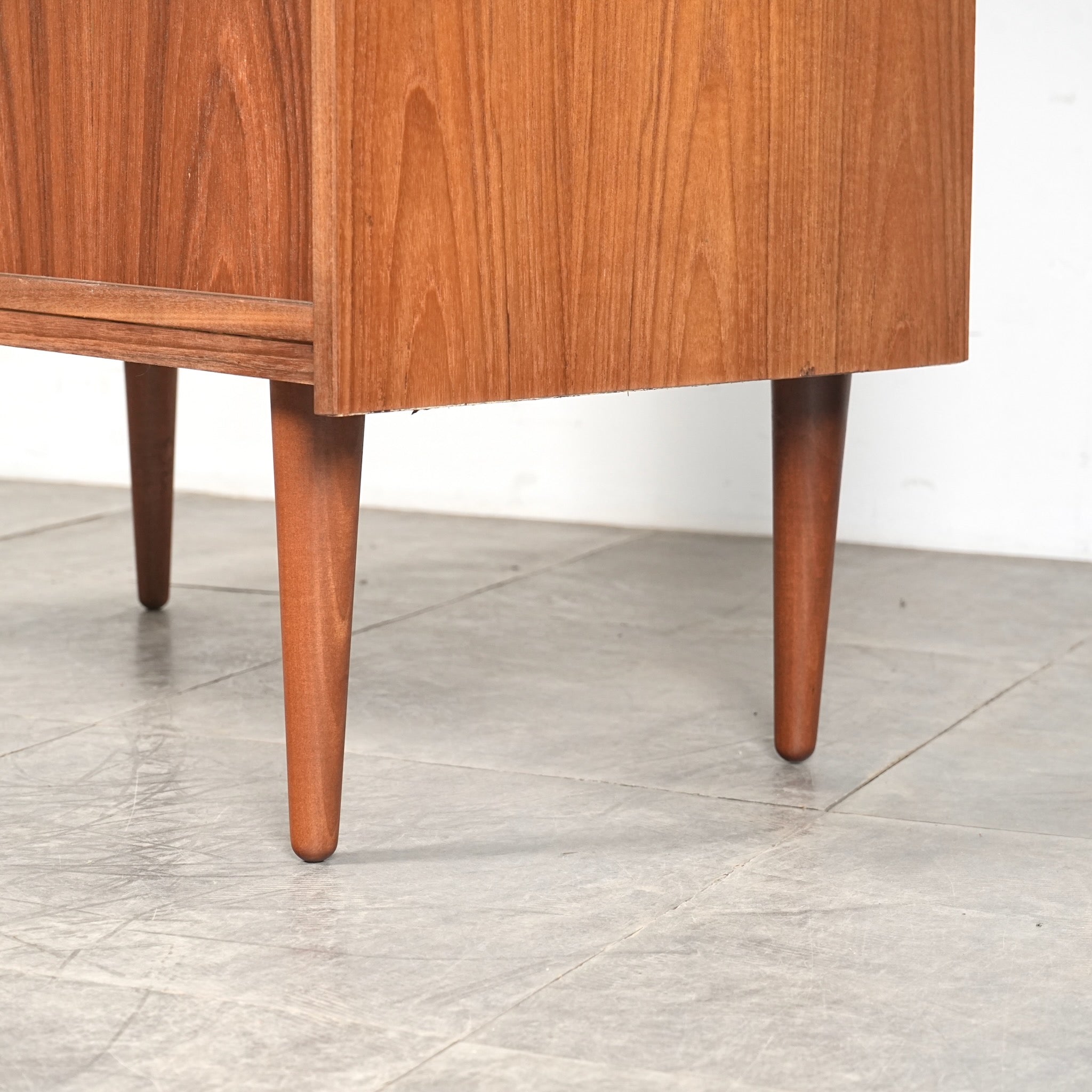 デンマークヴィンテージ キャビネット – TIME HYPE