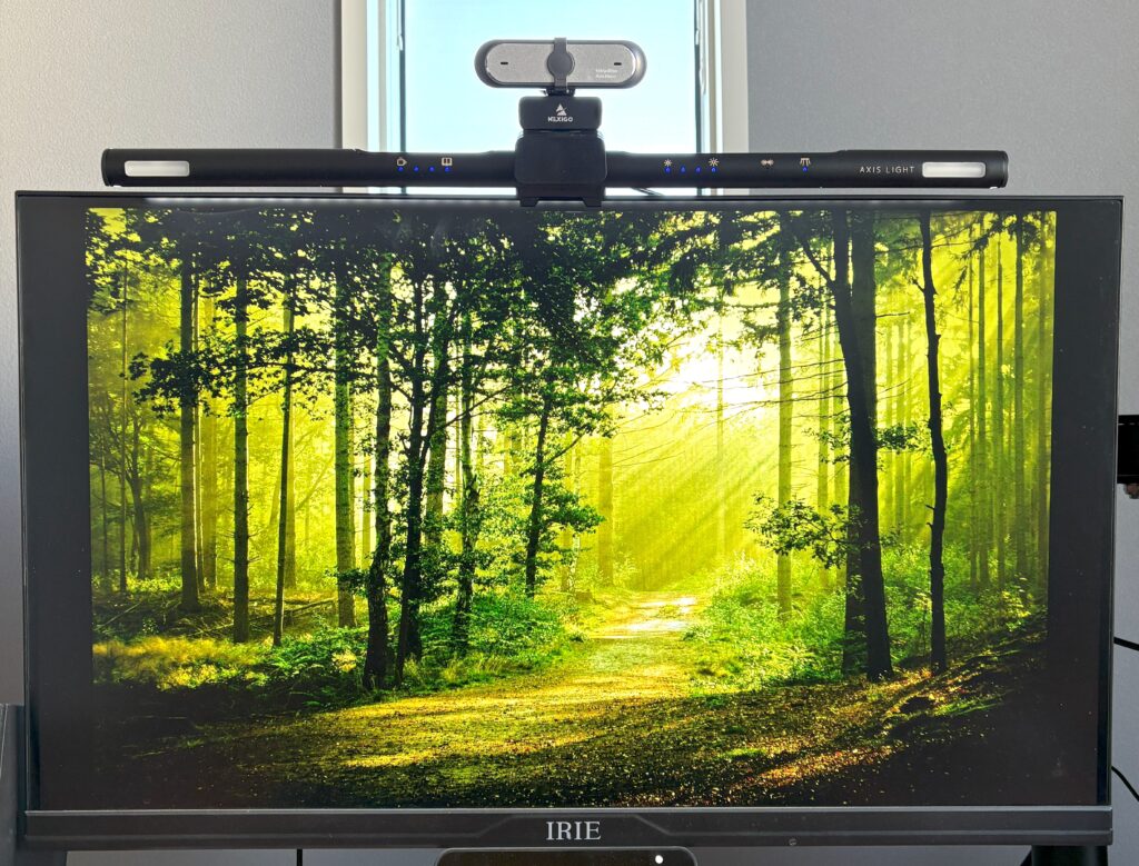 ボタンのタッチ操作がポイント！ホタルクスPCモニターライト【レビュー