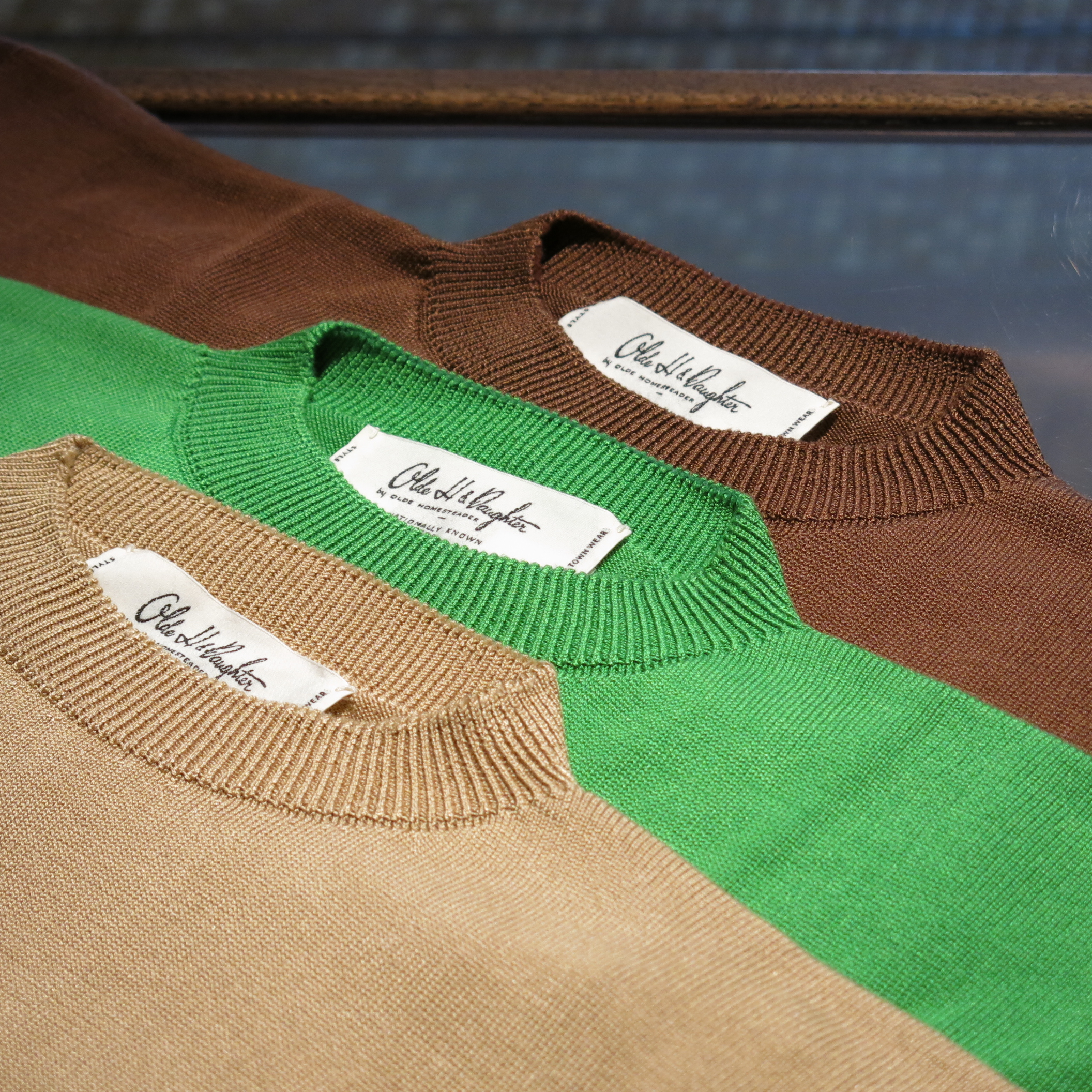 Olde H & Daughter / SILK PLAIN STICH CREW NECK KNITWEAR SHORT