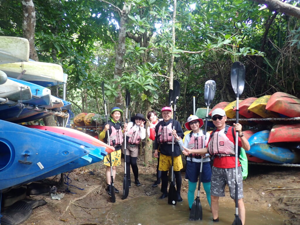 最高の家族の時間！！ピナイサーラの滝半日ツアー - 西表島カヌー
